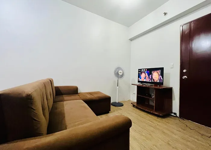 At With Free Pool Access Apartamento